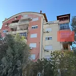Flori Sea Apartment *